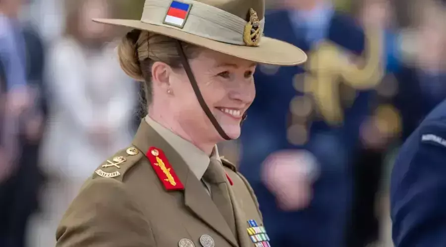 Susan Coyle: ఆస్ట్రేలియా ఆర్మీ పగ్గాలు చేపట్టిన తొలి మహిళ.. Susan Coyle: ఆస్ట్రేలియా ఆర్మీ పగ్గాలు చేపట్టిన తొలి మహిళ..