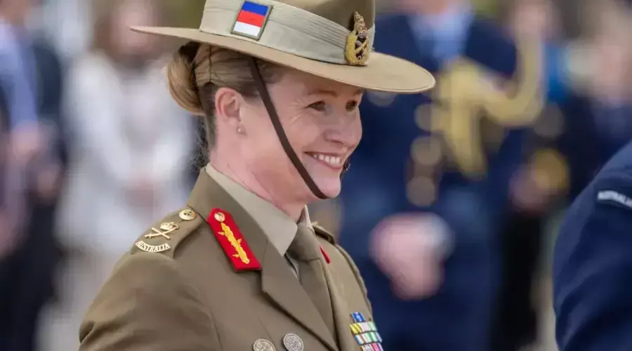 Susan Coyle: ఆస్ట్రేలియా ఆర్మీ పగ్గాలు చేపట్టిన తొలి మహిళ.. Susan Coyle: ఆస్ట్రేలియా ఆర్మీ పగ్గాలు చేపట్టిన తొలి మహిళ..