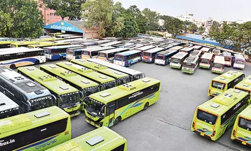 TGSRTC: నేడు బస్ డిపోల ముందు కార్మికుల మహాధర్నా