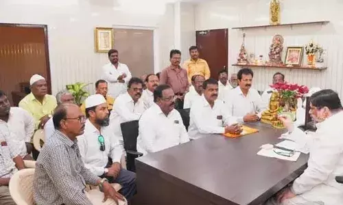 RTC: ఆర్టీసీ నేతలతో పొన్నం ప్రభాకర్ భేటీ