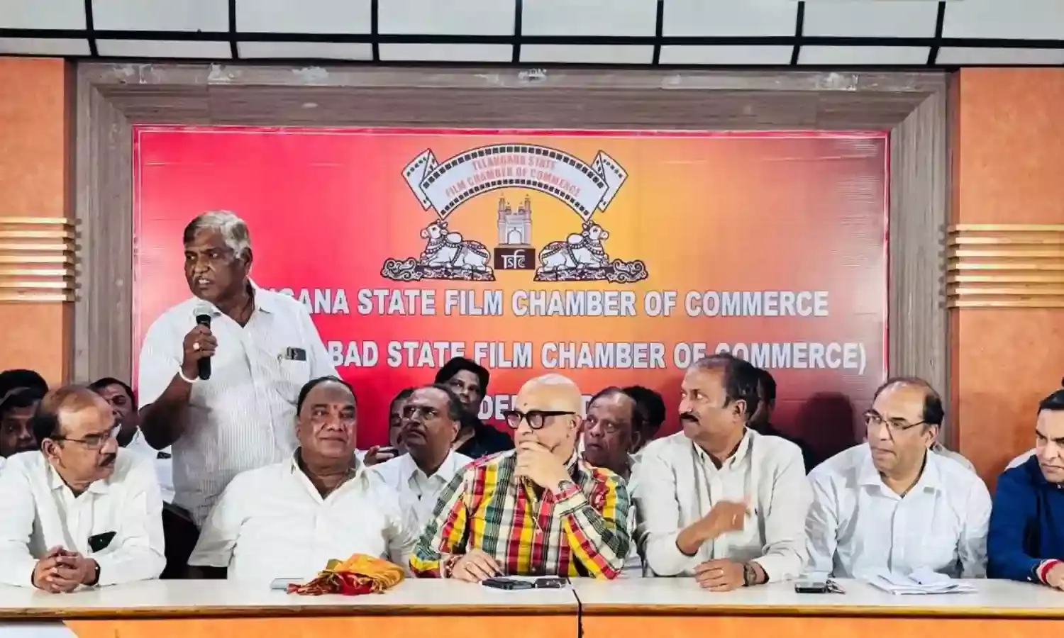 Telangana exhibitors :  పర్సెంటేజ్ విధానం కావాల్సిందే తెలంగాణ ఎగ్జిబిటర్స్